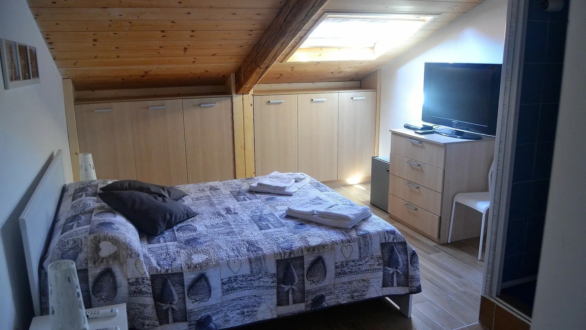 I Re Di Napoli B&B 3*, Naples Italy